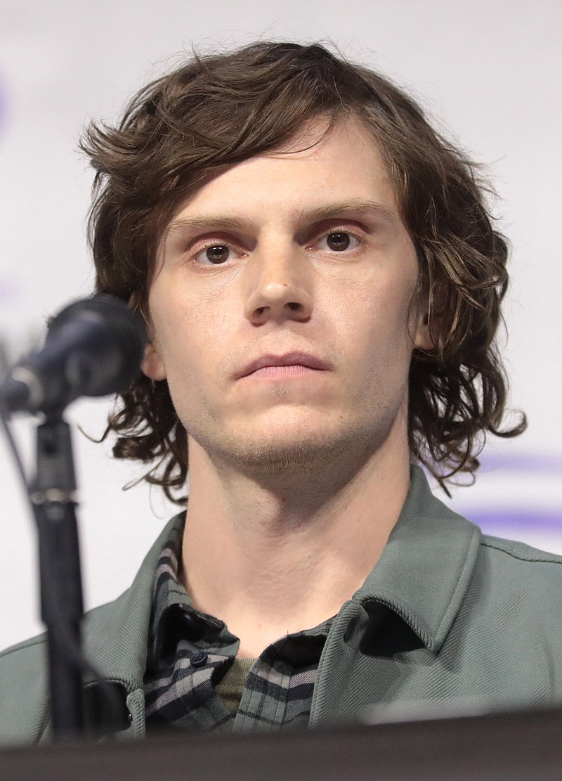 Evan Peters op een conventie in 2019